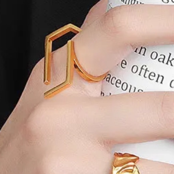 NWT from The King Kouture Rectangular Statement Geographic Gold Ring - Picture 6 of 8